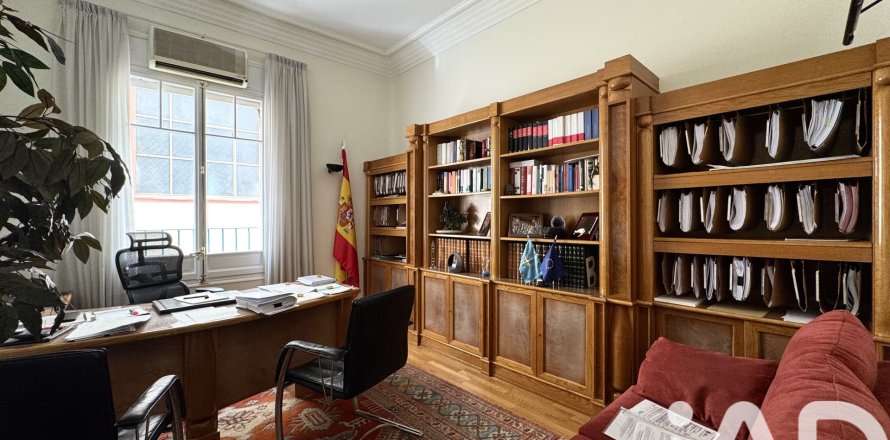 Appartamento a Madrid, Spagna 4 camere da letto, 124 mq. N° 188322