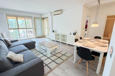 Apartamento en venta en Torrevieja, Alicante, España 3 dormitorios, 114 m2 No. 190263 - foto 4