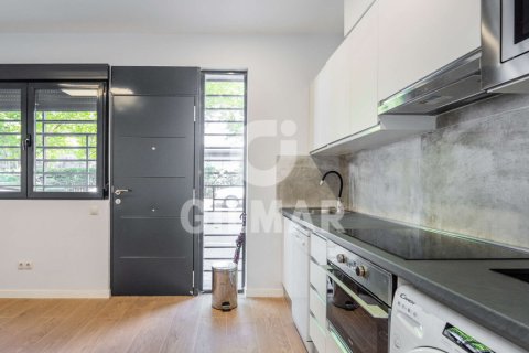 Продажа квартиры в Мадрид, Испания 1 спальня, 44м2 №155168 - фото 4