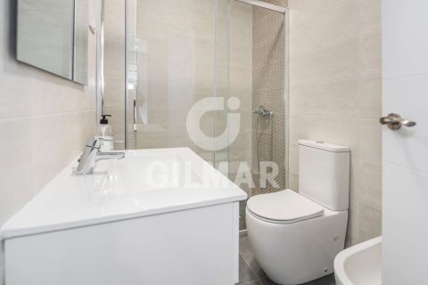 Продажа квартиры в Мадрид, Испания 1 спальня, 44м2 №155168 - фото 10