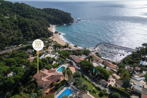 Dom w Lloret de Mar, Girona, Hiszpania 4 sypialnie, 376 mkw. nr 176801 – zdjęcie 2