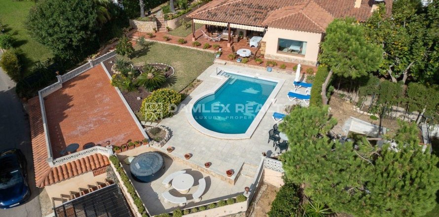 Dom w Lloret de Mar, Girona, Hiszpania 4 sypialnie, 376 mkw. nr 176801