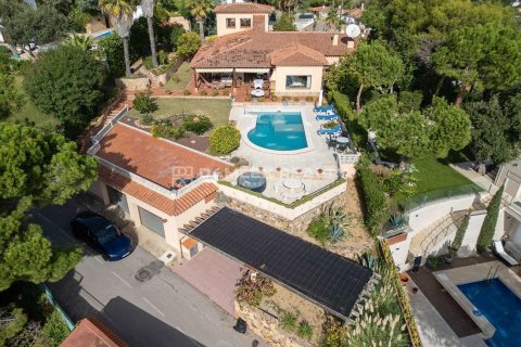 Dom w Lloret de Mar, Girona, Hiszpania 4 sypialnie, 376 mkw. nr 176801 – zdjęcie 8