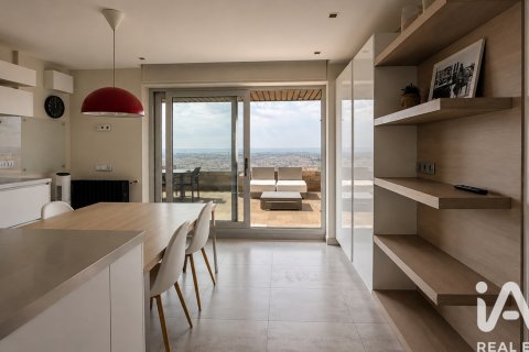Apartment for rent in Madrid, Spain 3 bedrooms, 189 sq.m. No. 193487 - photo 9