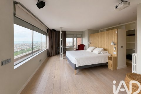 Apartment for rent in Madrid, Spain 3 bedrooms, 189 sq.m. No. 193487 - photo 11
