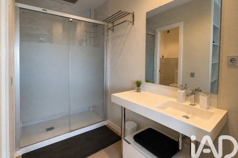 Apartment for rent in Madrid, Spain 3 bedrooms, 189 sq.m. No. 193487 - photo 14