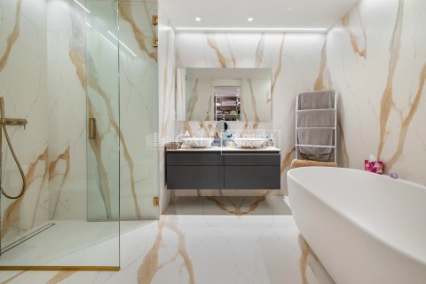 Apartamento en venta en Principado De Andorra (Ninguna Poblacion Tiene C.P.), Lérida, España 3 dormitorios, 280 m2 No. 157137 - foto 15