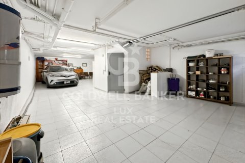 Сasa en venta en Vic, Barcelona, España 4 dormitorios, 251 m2 No. 157136 - foto 3