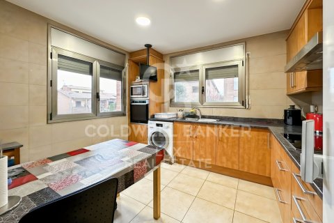 Сasa en venta en Vic, Barcelona, España 4 dormitorios, 251 m2 No. 157136 - foto 5