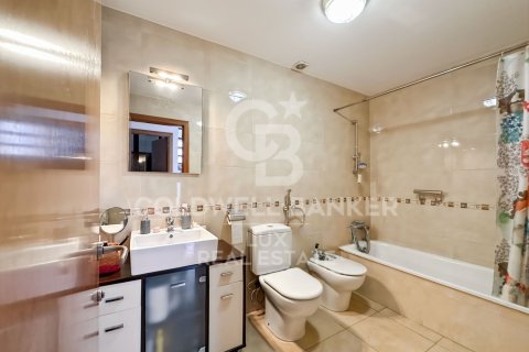 House for sale in Vic, Barcelona, Spain 4 bedrooms, 251 sq.m. No. 157136 - photo 18