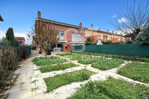 Сasa en Vic, Barcelona, España 4 dormitorios, 251 m2 No. 157136