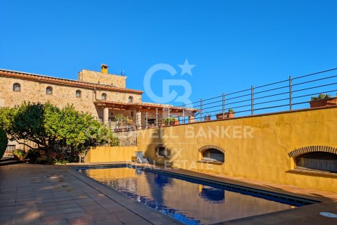 House for sale in Llers, Girona, Spain 15 bedrooms, 2429 sq.m. No. 157135 - photo 9