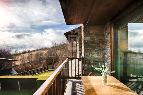 Paritalo myytävänä Girona, Espanja, 3 makuuhuonetta, 130 m2 No. 157133 - kuva 8