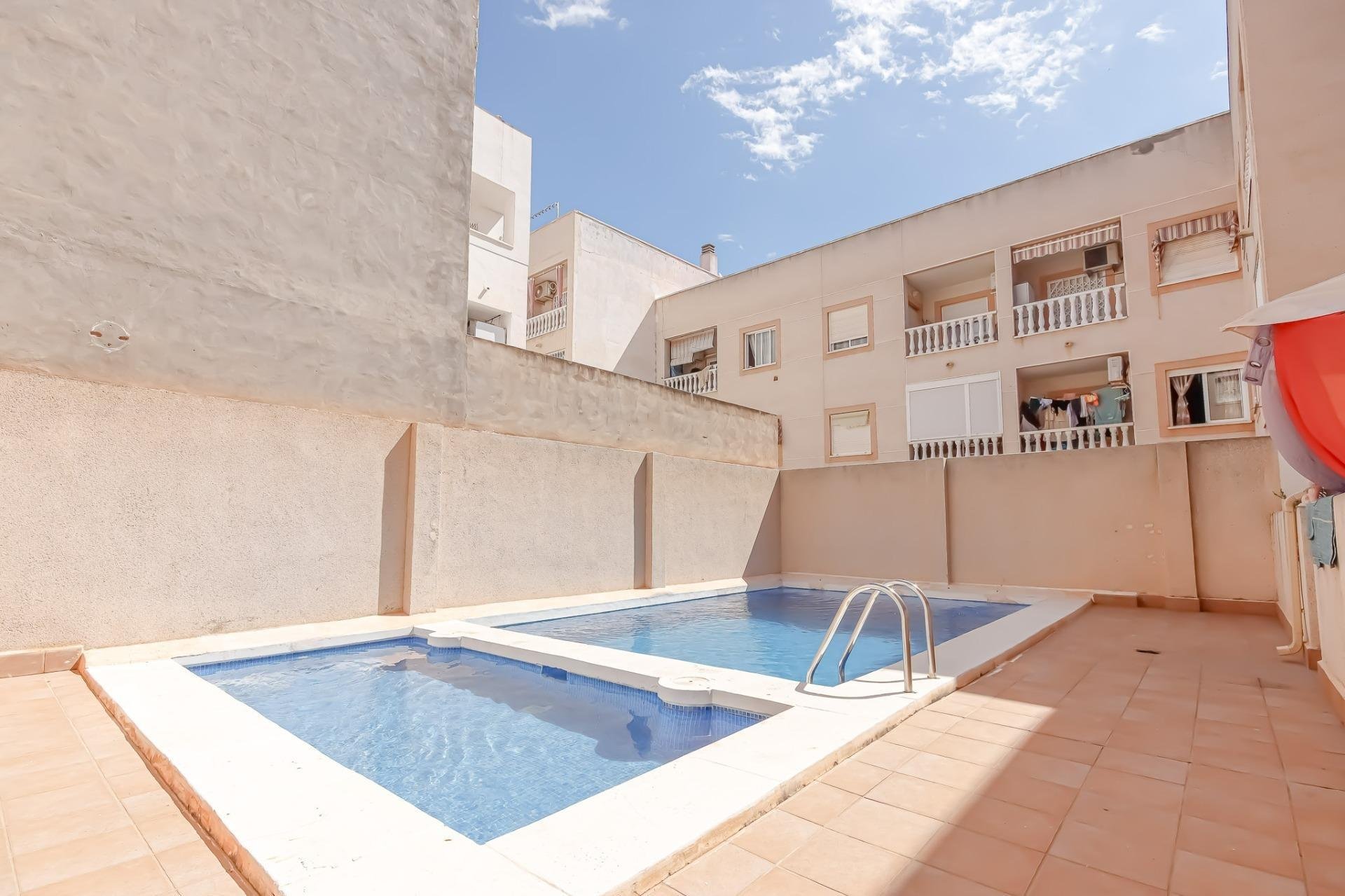 Apartment à Torrevieja, Alicante, Espagne 1 chambre, 73 m2 No. 173838