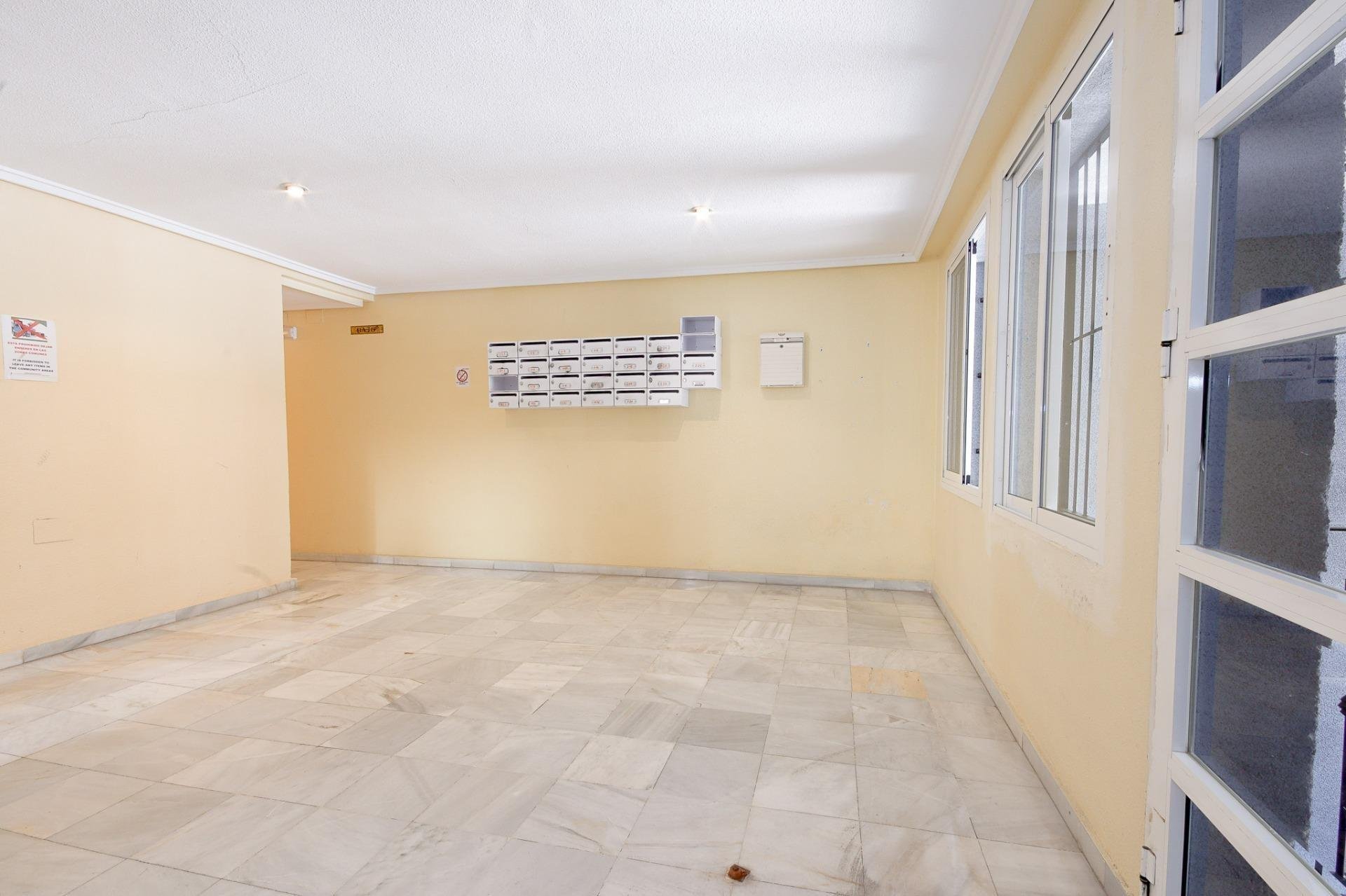 Apartment à Torrevieja, Alicante, Espagne 1 chambre, 73 m2 No. 173838