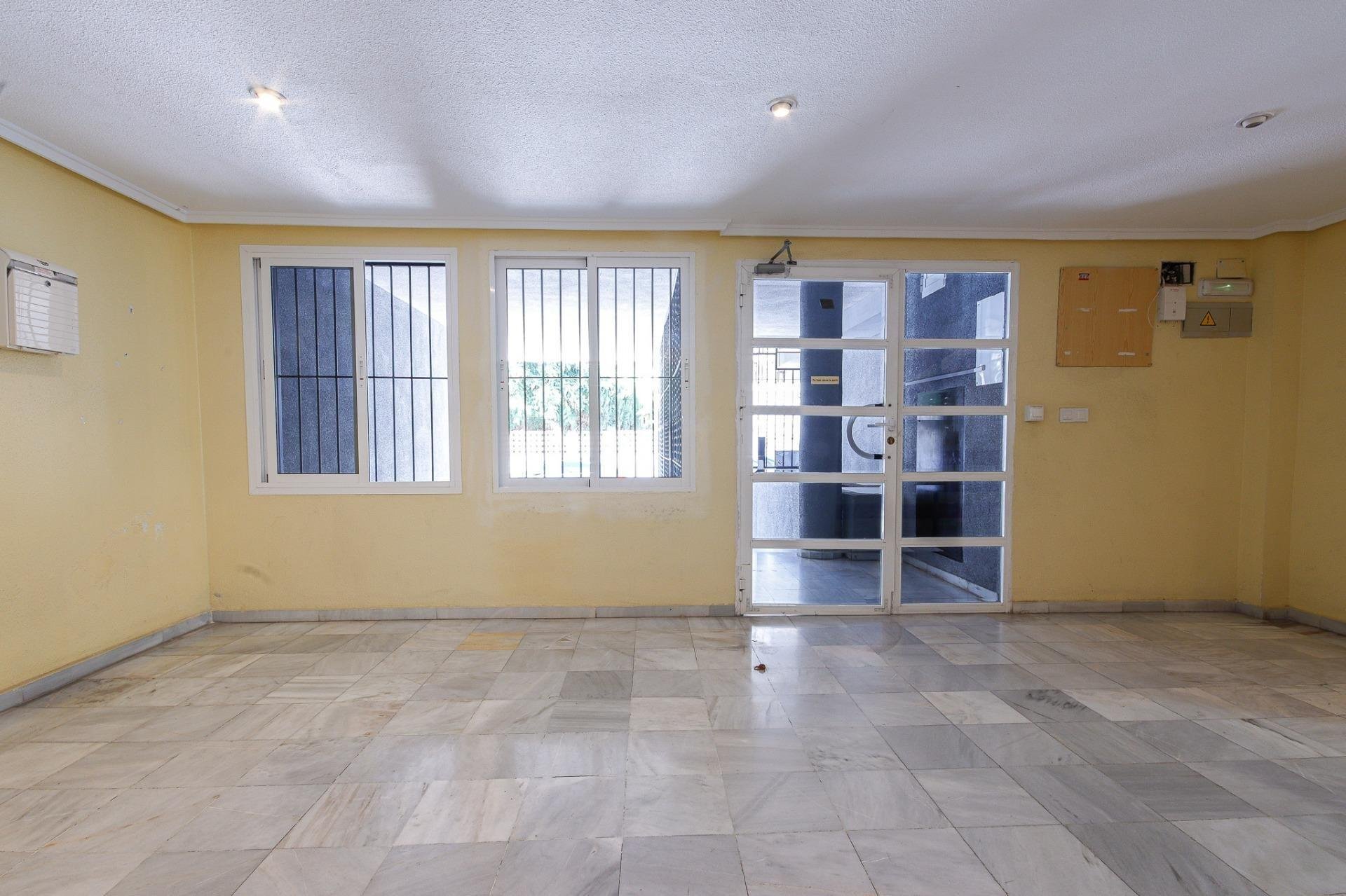 Apartment à Torrevieja, Alicante, Espagne 1 chambre, 73 m2 No. 173838