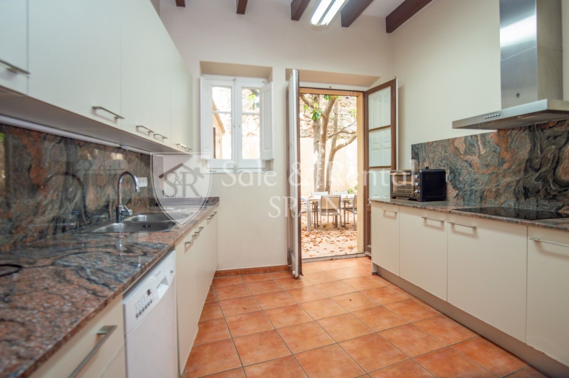 Dom w Tossa de Mar, Girona, Hiszpania 7 sypialni, 215 mkw. nr 173842