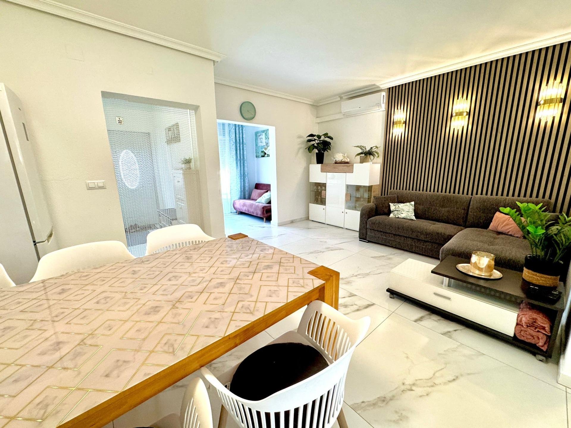 Duplex a Torrevieja, Alicante, Spagna 2 camere da letto, 65 mq. N° 173839