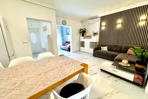Dúplex en venta en Torrevieja, Alicante, España 2 dormitorios, 65 m2 No. 173839 - foto 27
