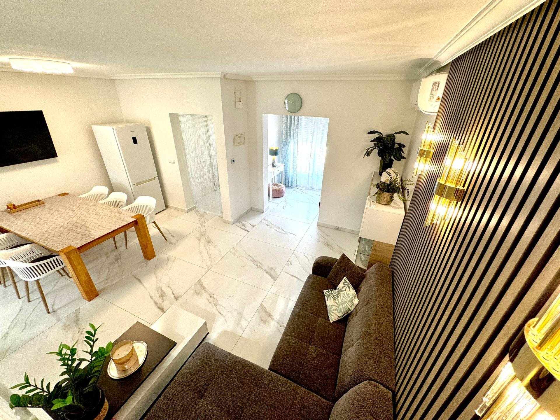 Duplex a Torrevieja, Alicante, Spagna 2 camere da letto, 65 mq. N° 173839