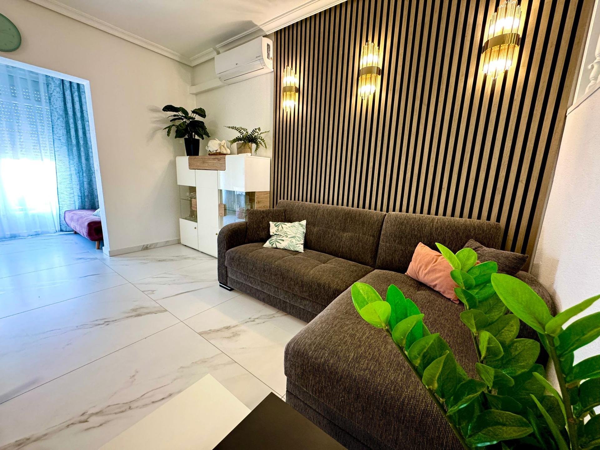 Duplex a Torrevieja, Alicante, Spagna 2 camere da letto, 65 mq. N° 173839