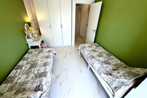 Dúplex en venta en Torrevieja, Alicante, España 2 dormitorios, 65 m2 No. 173839 - foto 12