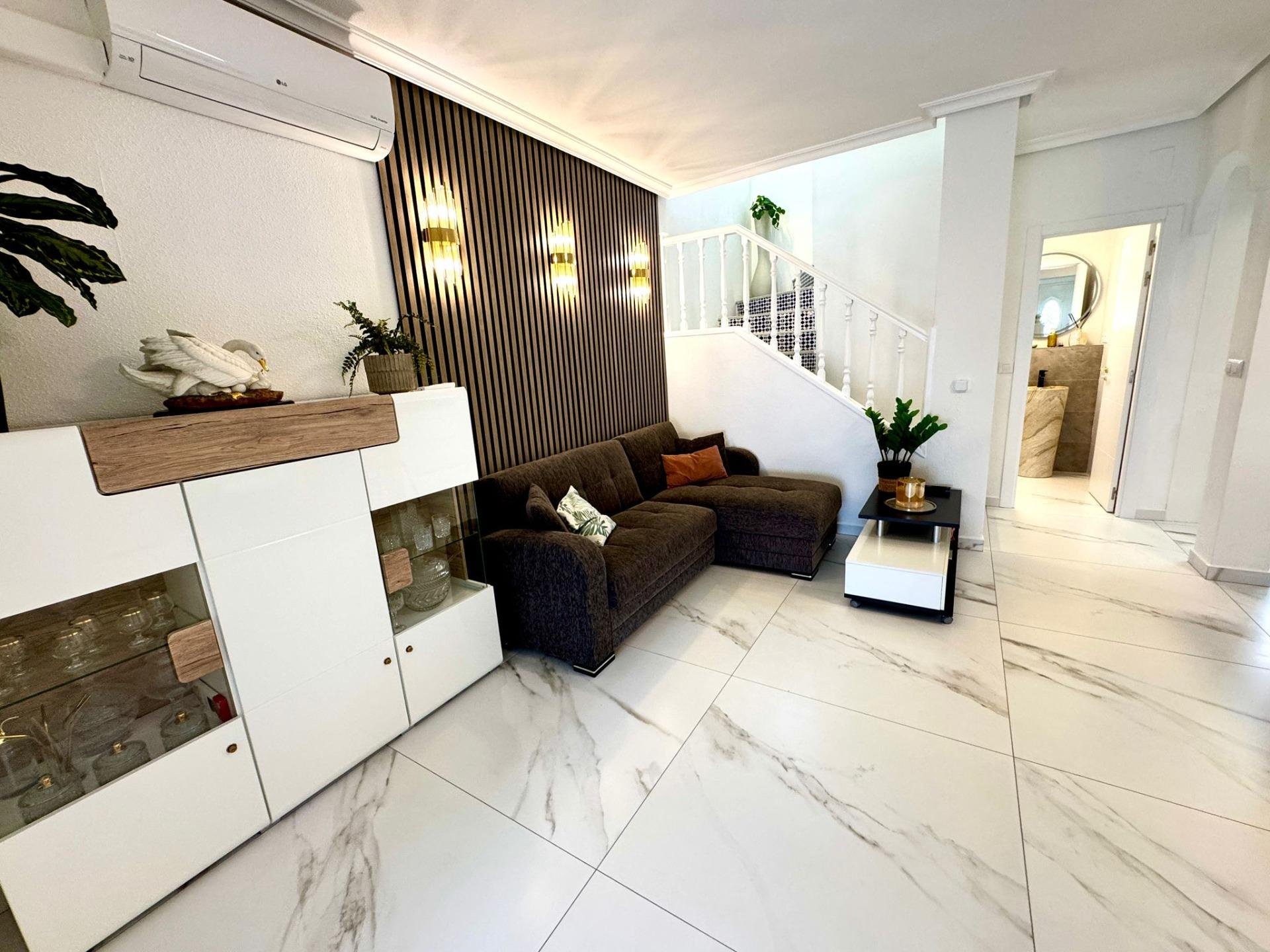 Duplex a Torrevieja, Alicante, Spagna 2 camere da letto, 65 mq. N° 173839