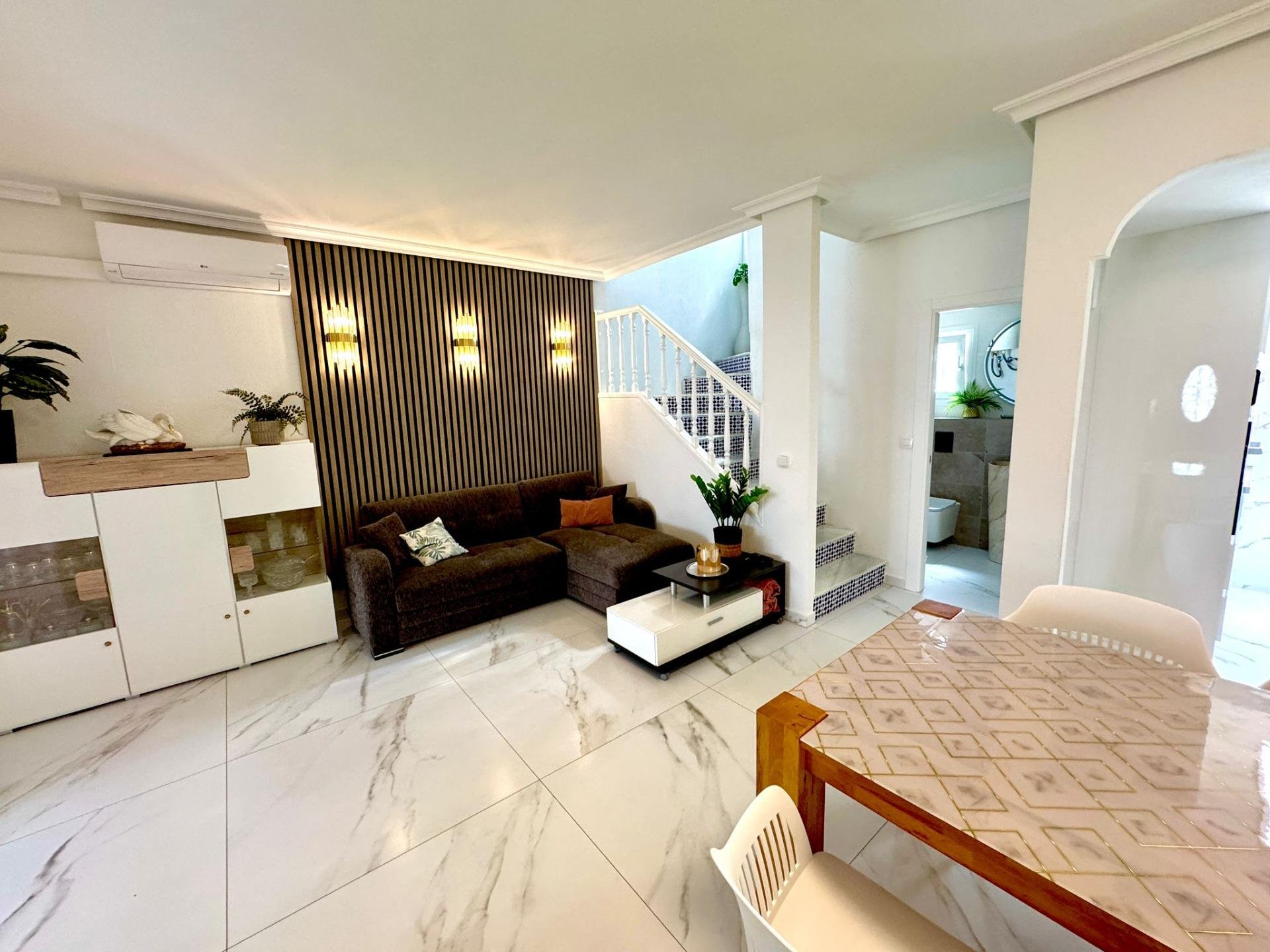 Duplex a Torrevieja, Alicante, Spagna 2 camere da letto, 65 mq. N° 173839