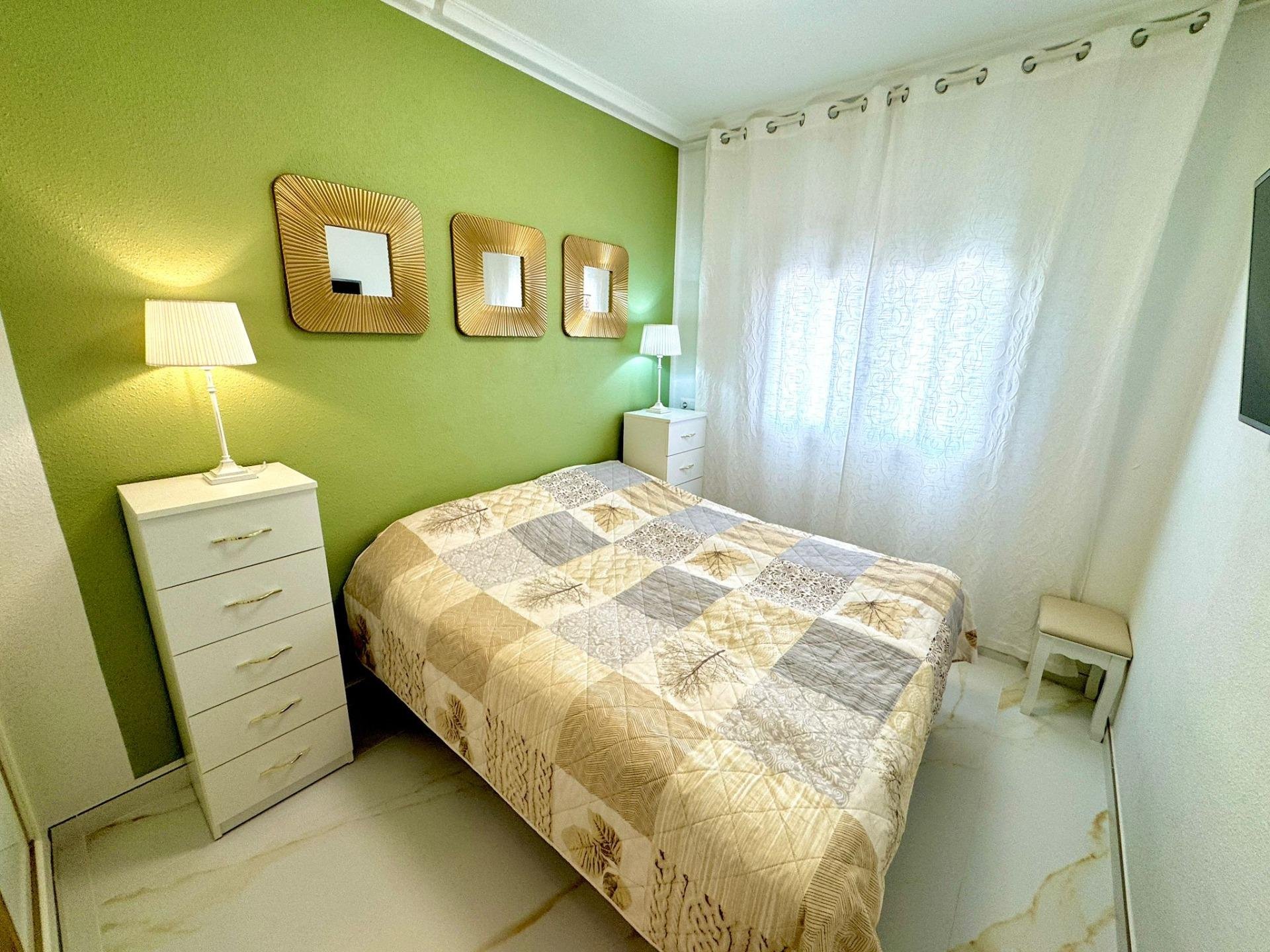 Duplex a Torrevieja, Alicante, Spagna 2 camere da letto, 65 mq. N° 173839