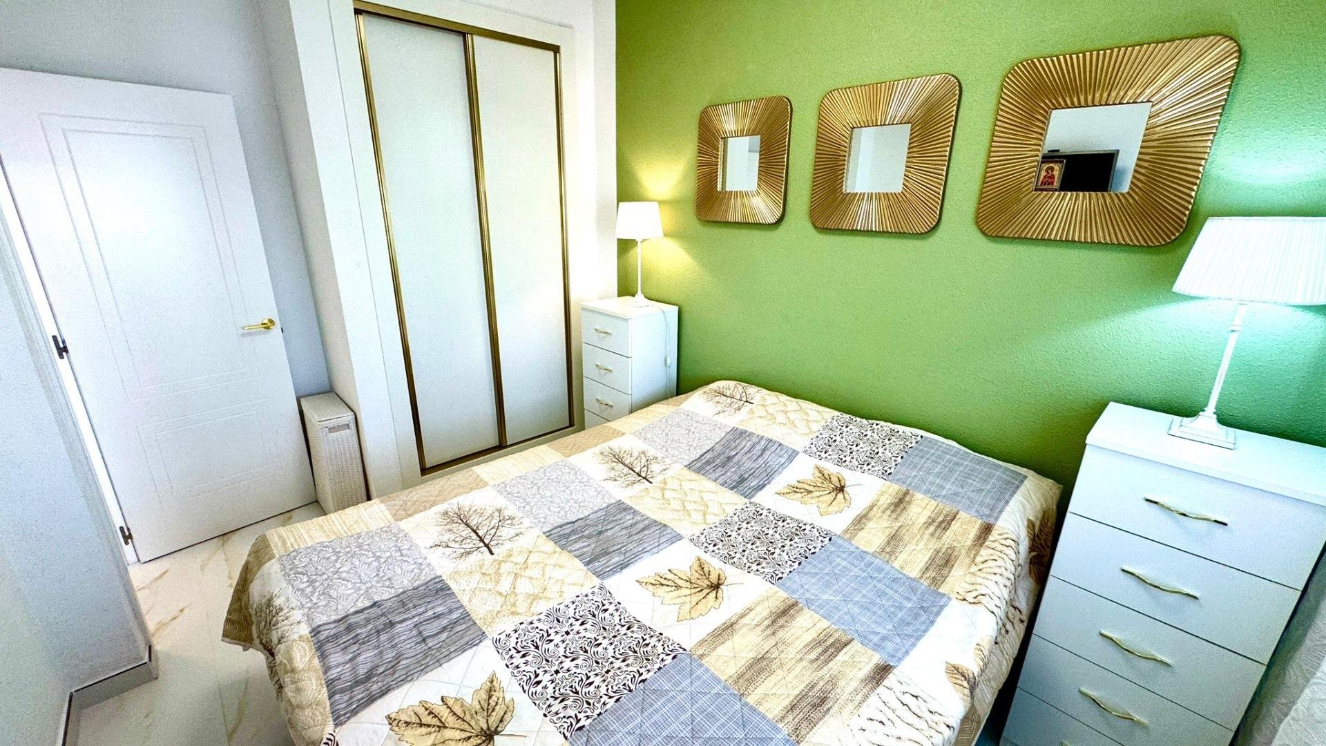 Duplex a Torrevieja, Alicante, Spagna 2 camere da letto, 65 mq. N° 173839