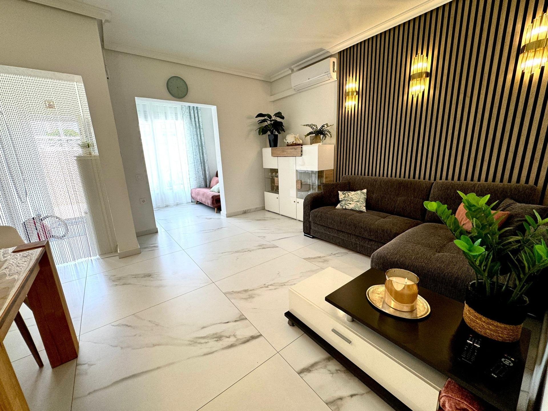Duplex a Torrevieja, Alicante, Spagna 2 camere da letto, 65 mq. N° 173839