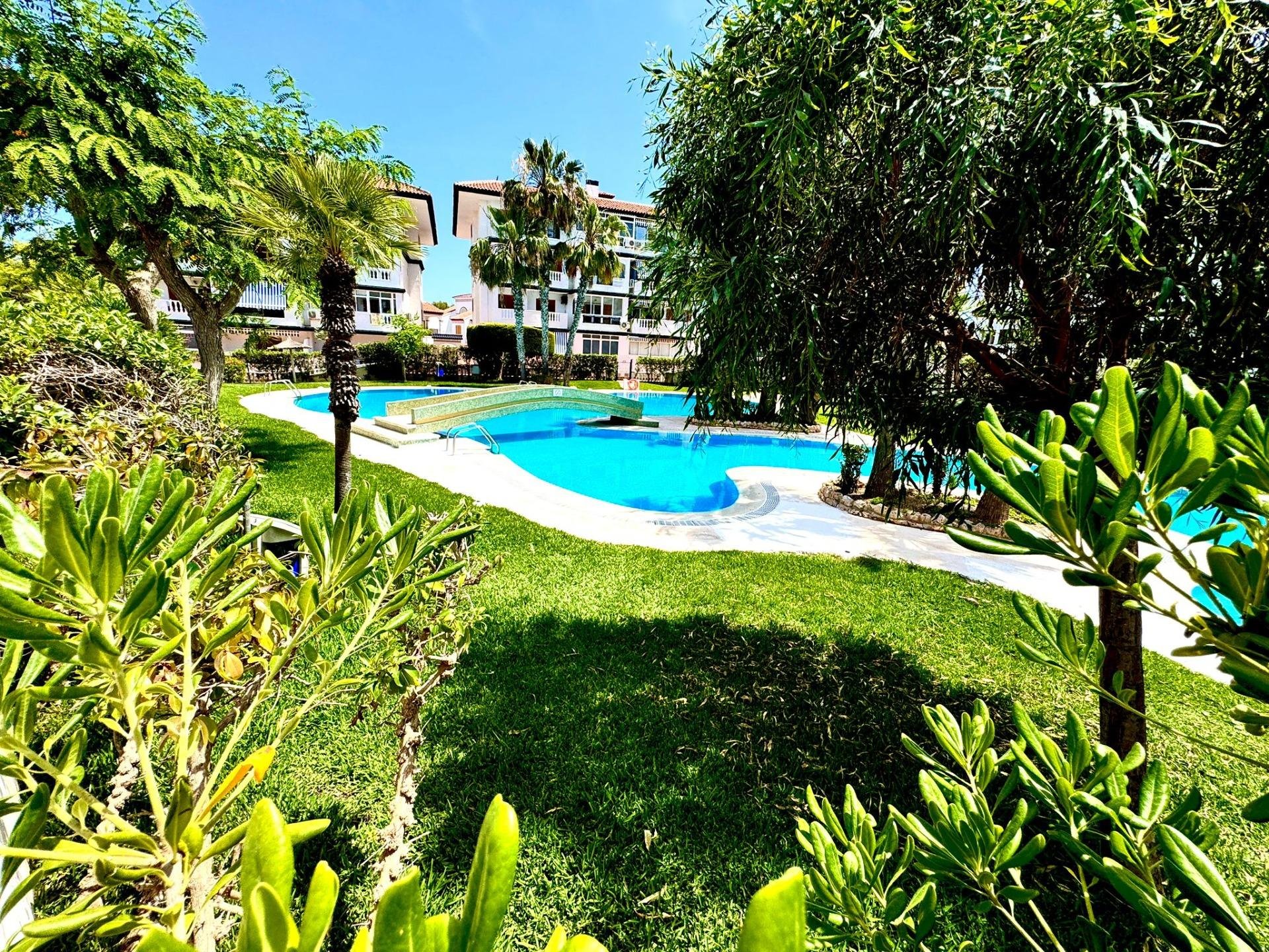 Duplex a Torrevieja, Alicante, Spagna 2 camere da letto, 65 mq. N° 173839