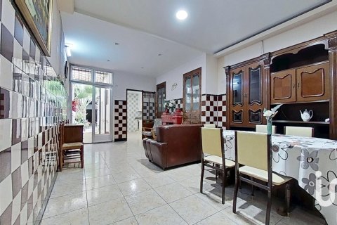 Kaupunkipientalo myytävänä Vila-real, Castellon, Espanja, 4 makuuhuonetta, 200 m2 No. 153298 - kuva 17