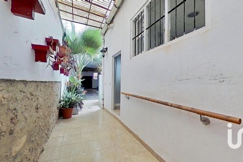 Kaupunkipientalo myytävänä Vila-real, Castellon, Espanja, 4 makuuhuonetta, 200 m2 No. 153298 - kuva 12