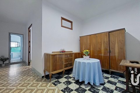 Kaupunkipientalo myytävänä Vila-real, Castellon, Espanja, 4 makuuhuonetta, 200 m2 No. 153298 - kuva 25