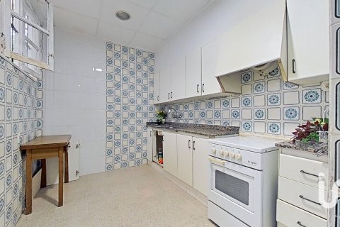 Kaupunkipientalo myytävänä Vila-real, Castellon, Espanja, 4 makuuhuonetta, 200 m2 No. 153298 - kuva 20