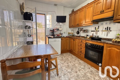 Huoneisto myytävänä Cubelles, Barcelona, Espanja, 3 makuuhuonetta, 95 m2 No. 153297 - kuva 25