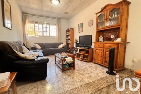 Huoneisto myytävänä Cubelles, Barcelona, Espanja, 3 makuuhuonetta, 95 m2 No. 153297 - kuva 6