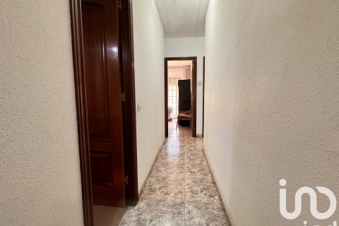 Huoneisto myytävänä Cubelles, Barcelona, Espanja, 3 makuuhuonetta, 95 m2 No. 153297 - kuva 12