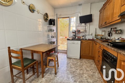 Huoneisto myytävänä Cubelles, Barcelona, Espanja, 3 makuuhuonetta, 95 m2 No. 153297 - kuva 15