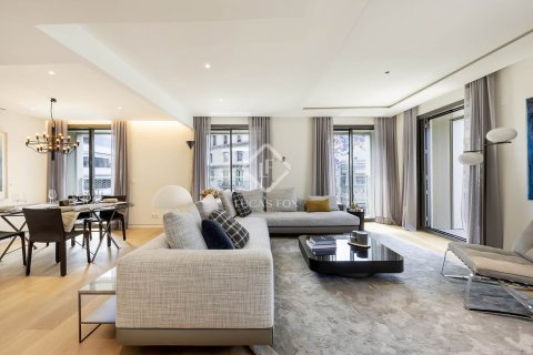 Dzīvoklis pārdošanā Barcelona, Spānijā 3 istabas, 150 m2 Nr. 150764 - attēls 18