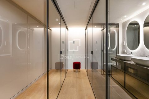 Dzīvoklis pārdošanā Barcelona, Spānijā 3 istabas, 147 m2 Nr. 150762 - attēls 15