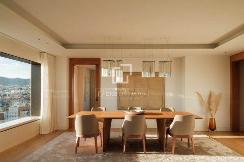 Продажа квартиры в Барселона, Испания 3 спальни, 287м2 №150765 - фото 4