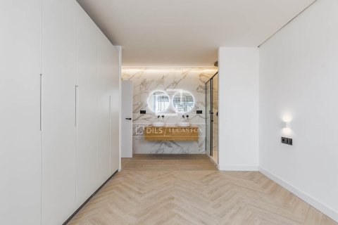 Apartment for sale in Barcelona, Spain 2 bedrooms, 98 sq.m. No. 150768 - photo 24