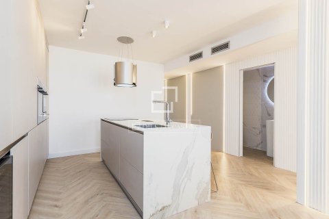 Apartment for sale in Barcelona, Spain 2 bedrooms, 98 sq.m. No. 150768 - photo 15