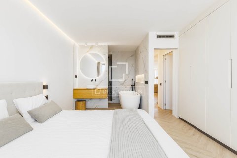 Apartment for sale in Barcelona, Spain 2 bedrooms, 98 sq.m. No. 150768 - photo 20