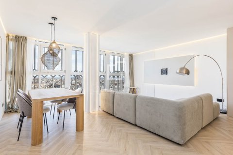 Apartment for sale in Barcelona, Spain 2 bedrooms, 98 sq.m. No. 150768 - photo 8