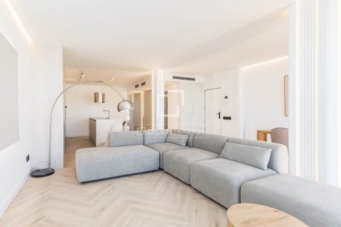 Apartment for sale in Barcelona, Spain 2 bedrooms, 98 sq.m. No. 150768 - photo 3