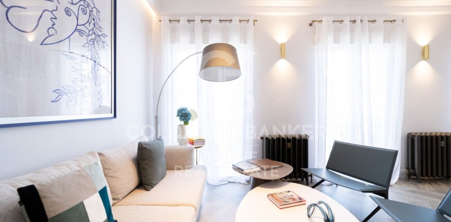 Apartment à Madrid, Espagne 2 chambres, 89 m2 No. 178613