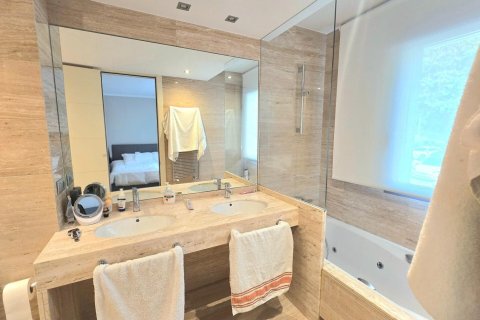 Apartment à vendre à Principado De Andorra (Ninguna Poblacion Tiene C.P.), Lleida, Espagne, 3 chambres, 147 m2 No. 178611 - photo 13